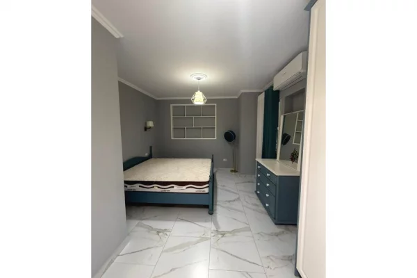 Shtepi me qera Apartament ne Tirane, 2+1, Mobilimi E mobiluar, Pagesa 1,200  Euro.