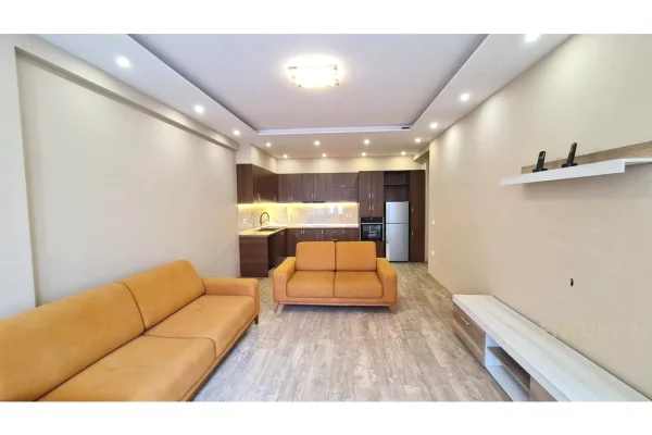 Shtepi me qera 2+1 ne Tirane - 550 Euro