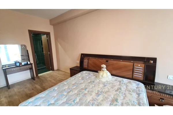 Shtepi me qera Apartament ne Tirane, 2+1, Mobilimi E mobiluar, Pagesa 550  Euro.
