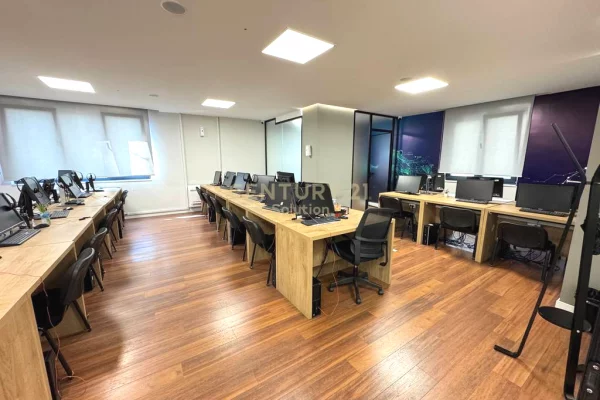 AMBIENT BIZNESI PER QIRA TEK SHALLVARET!