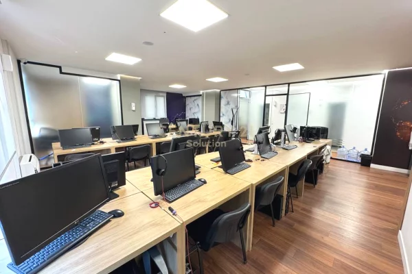 Ambient biznesi me qera 3+1 ne Tirane - 1,800 Euro