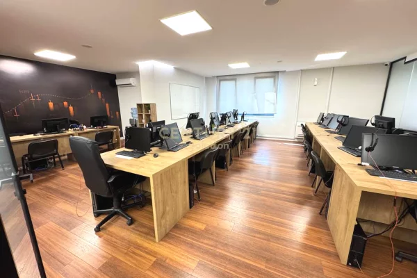 AMBIENT BIZNESI PER QIRA TEK SHALLVARET!