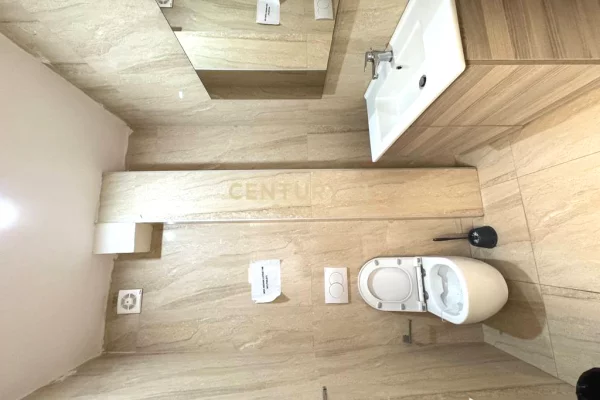 AMBIENT BIZNESI PER QIRA TEK SHALLVARET!