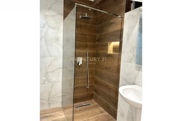 Shtepi me qera Apartament ne Tirane, 1+1, Mobilimi E mobiluar, Pagesa 60,000  Leke.