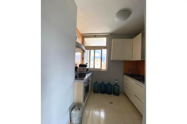 Jepet me Qira Apartament per Zyra 2+1+2 tek IshEkspozita