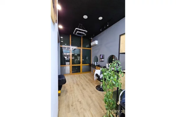 Ambient biznesi me qera 1+1 ne Tirane - 700 Euro