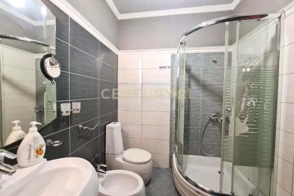 Shtepi me qera Apartament ne Tirane, 2+1, Mobilimi E mobiluar, Pagesa 500  Euro.