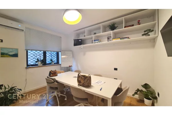 Business Property in Sale 3+1 in Tirana - 200,000 Euro