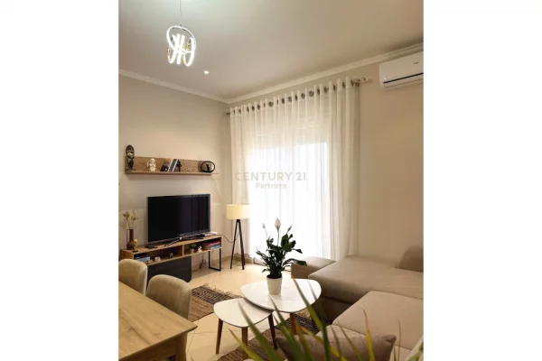 Shtepi me qera Apartament ne Tirane, 1+1, Mobilimi E mobiluar, Pagesa 650  Euro.