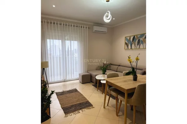 Shtepi me qera Apartament ne Tirane, 1+1, Mobilimi E mobiluar, Pagesa 650  Euro.