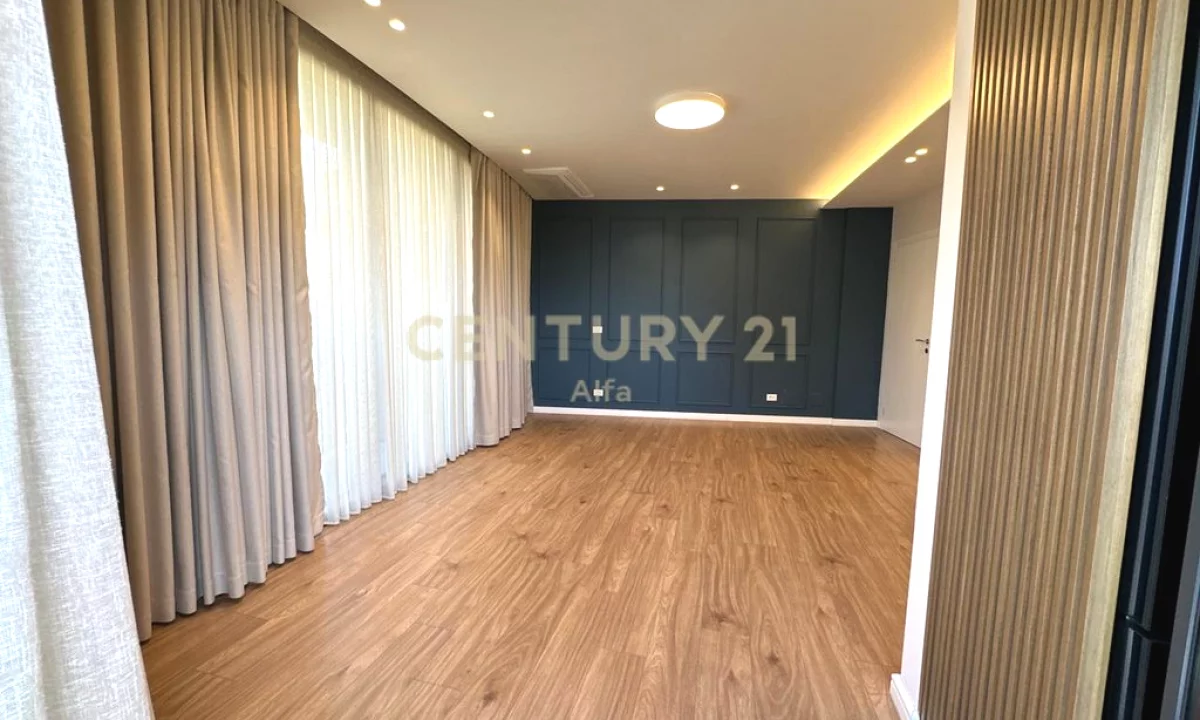 Ambient Zyrash + Post Parkimi per Qira tek Rezidenca 'Lake View' !