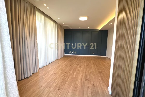 Ambient Zyrash + Post Parkimi per Qira tek Rezidenca 'Lake View' !