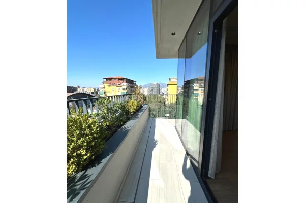 Ambient Zyrash + Post Parkimi per Qira tek Rezidenca 'Lake View' !