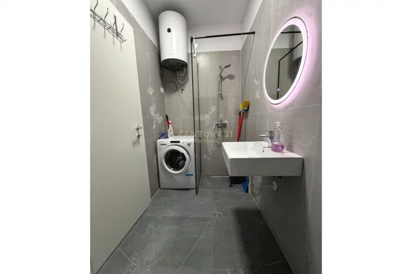 Shtepi me qera Apartament ne Tirane, 1+1, Mobilimi E mobiluar, Pagesa 42,000  Leke.