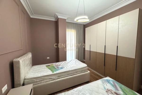 Shtepi me qera Apartament ne Tirane, 2+1, Mobilimi E mobiluar, Pagesa 1,200  Euro.