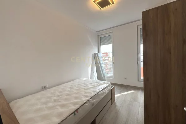Shtepi me qera Apartament ne Tirane, 2+1, Mobilimi E mobiluar, Pagesa 900  Euro.