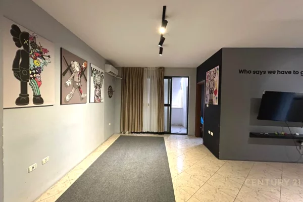 Shtepi ne shitje Apartament ne Tirane, 3+1, Mobilimi Bosh, pa mobiluar, Pagesa 500,000  Euro.