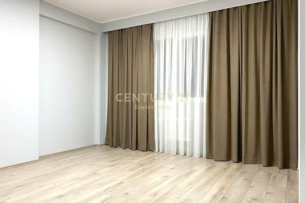 Shtepi ne shitje 1+1 ne Tirane - 120,000 Euro