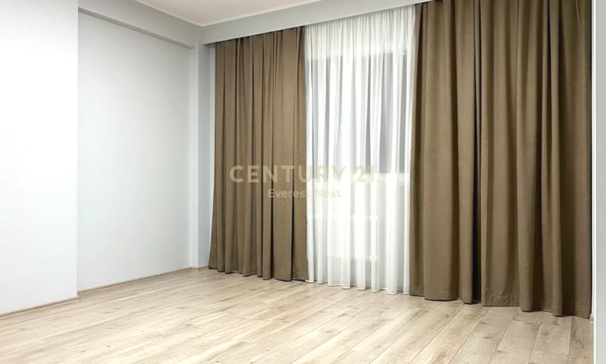 Shtepi ne shitje Apartament ne Tirane, 1+1, Mobilimi Bosh, pa mobiluar, Pagesa 120,000  Euro.
