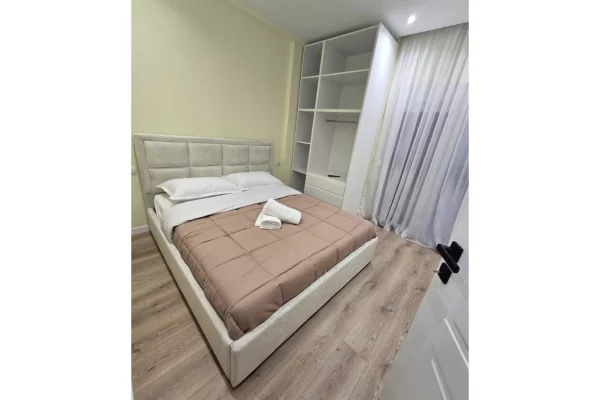 Shtepi me qera Apartament ne Tirane, 1+1, Mobilimi E mobiluar, Pagesa 620  Euro.