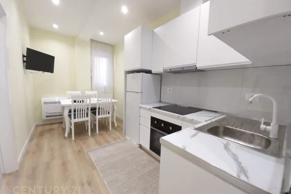Shtepi me qera Apartament ne Tirane, 1+1, Mobilimi E mobiluar, Pagesa 620  Euro.