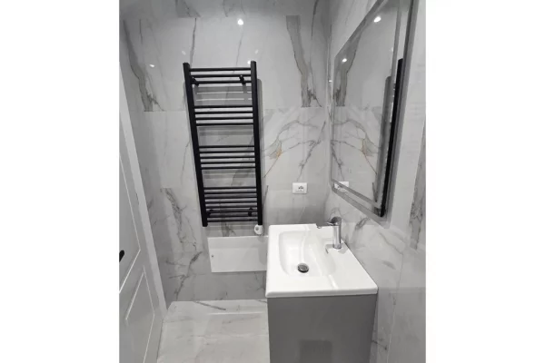 Shtepi me qera Apartament ne Tirane, 1+1, Mobilimi E mobiluar, Pagesa 590  Euro.