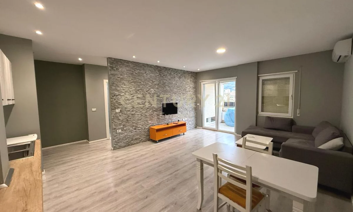 Shtepi me qera Apartament ne Tirane, 1+1, Mobilimi E mobiluar, Pagesa 400  Euro.