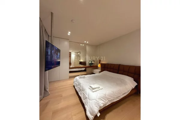 Shtepi ne shitje Vila Luksoze ne Vlore, 3+1, Mobilimi E mobiluar, Pagesa 2,100,000  Euro.