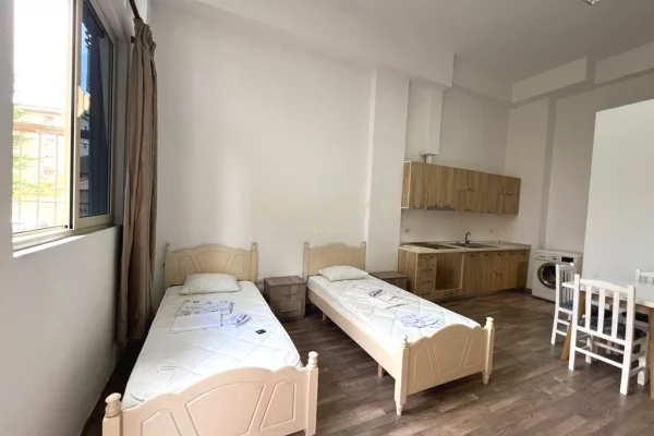 Shtepi me qera Apartament ne Tirane, Garsoniere, Mobilimi E mobiluar, Pagesa 420  Euro.