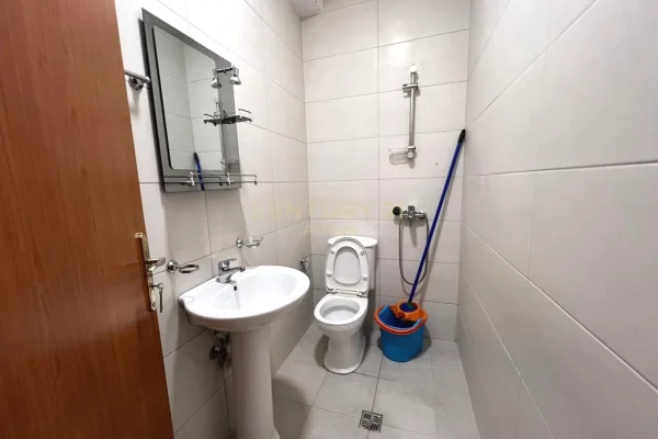 Shtepi me qera Apartament ne Tirane, Garsoniere, Mobilimi E mobiluar, Pagesa 420  Euro.