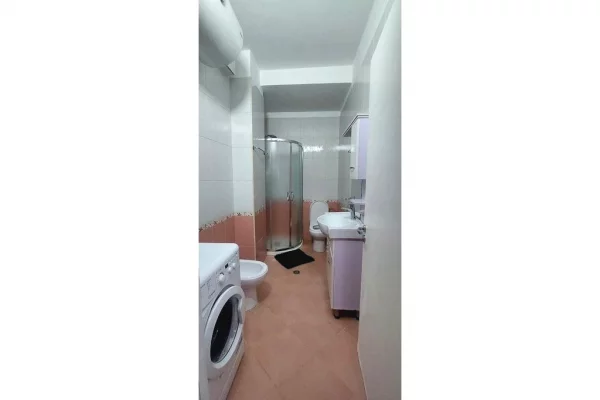 Shtepi me qera Apartament ne Tirane, 1+1, Mobilimi E mobiluar, Pagesa 600  Euro.