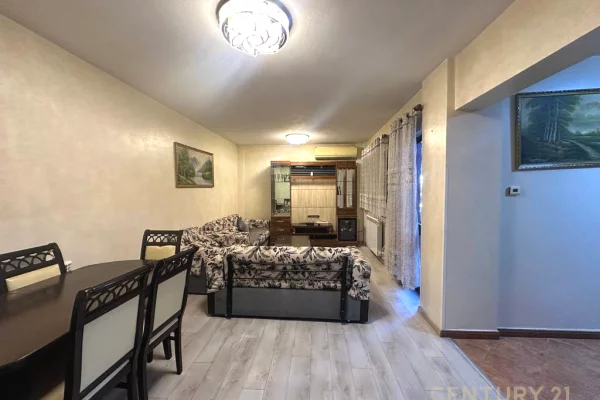 Shtepi me qera Apartament ne Tirane, 2+1, Mobilimi E mobiluar, Pagesa 500  Euro.