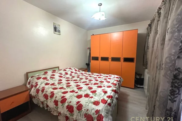 Shtepi me qera Apartament ne Tirane, 2+1, Mobilimi E mobiluar, Pagesa 500  Euro.