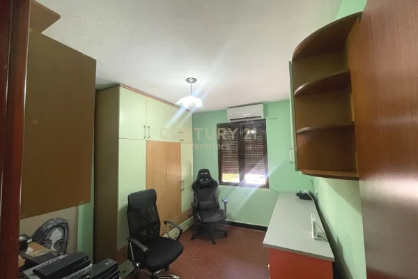 Shtepi me qera Apartament ne Tirane, 2+1, Mobilimi E mobiluar, Pagesa 650  Euro.