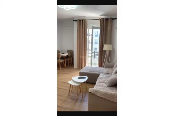 Shtepi me qera Apartament ne Tirane, 2+1, Mobilimi E mobiluar, Pagesa 700  Euro.