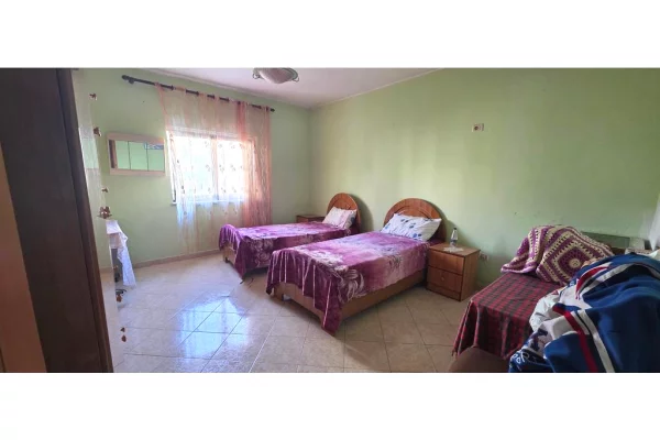 Shtepi ne shitje Apartament ne Tirane, 3+1, Mobilimi E mobiluar, Pagesa 285,000  Euro.