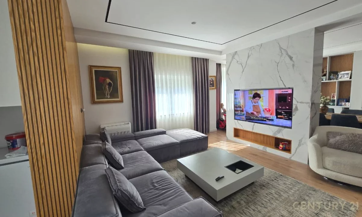 Shtepi ne shitje Apartament ne Tirane, 3+1, Mobilimi E mobiluar, Pagesa 550,000  Euro.