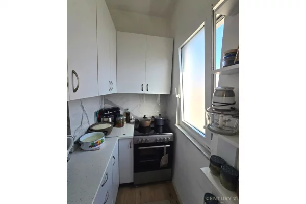 Shtepi ne shitje Apartament ne Tirane, 3+1, Mobilimi E mobiluar, Pagesa 550,000  Euro.