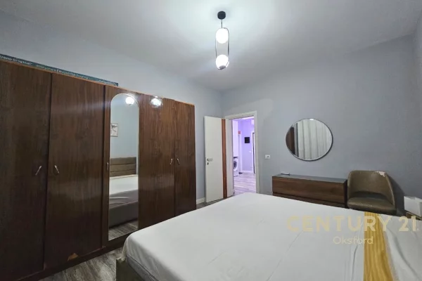 Shtepi me qera Apartament ne Tirane, 2+1, Mobilimi E mobiluar, Pagesa 650  Euro.