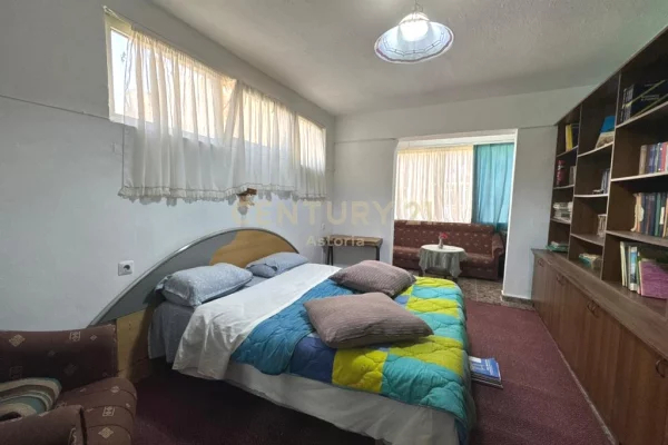 Shtepi me qera Apartament ne Tirane, 2+1, Mobilimi E mobiluar, Pagesa 45,000  Leke.