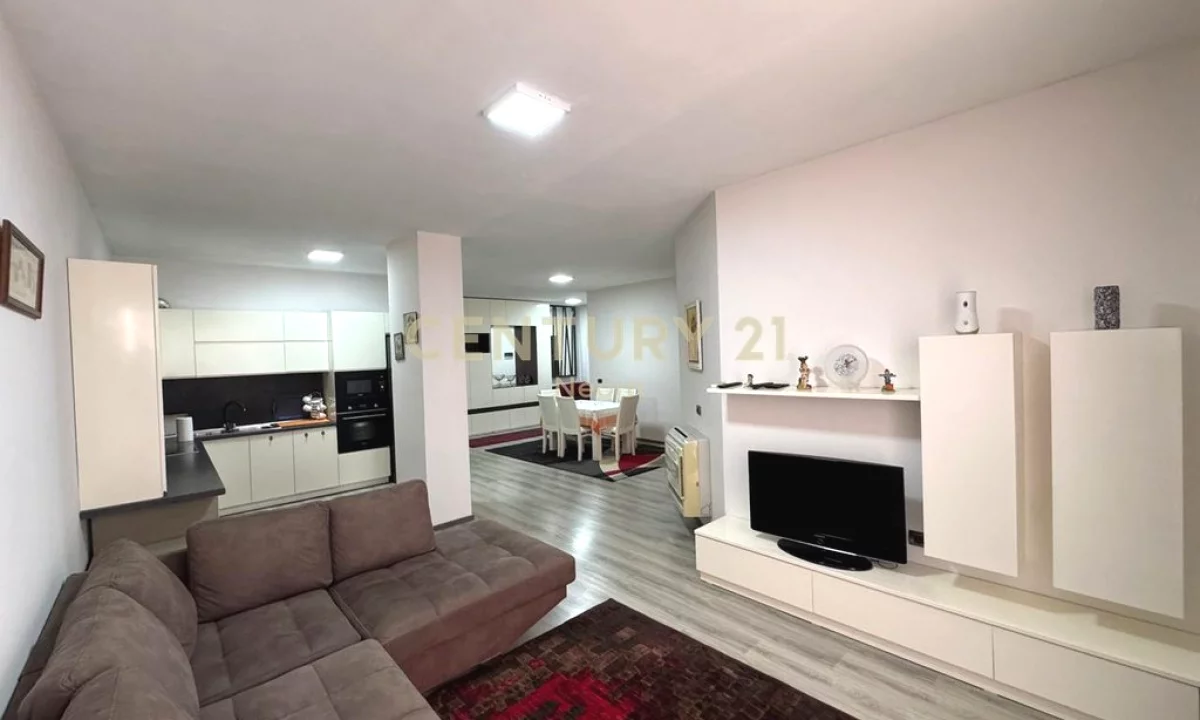 Shtepi me qera Apartament ne Tirane, 2+1, Mobilimi E mobiluar, Pagesa 580  Euro.