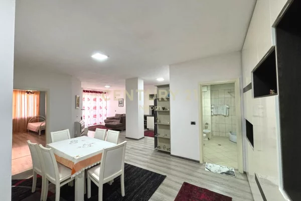 Shtepi me qera Apartament ne Tirane, 2+1, Mobilimi E mobiluar, Pagesa 580  Euro.