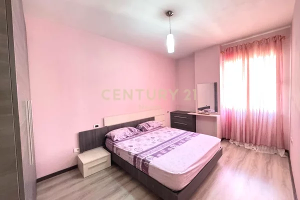 Shtepi me qera Apartament ne Tirane, 2+1, Mobilimi E mobiluar, Pagesa 580  Euro.