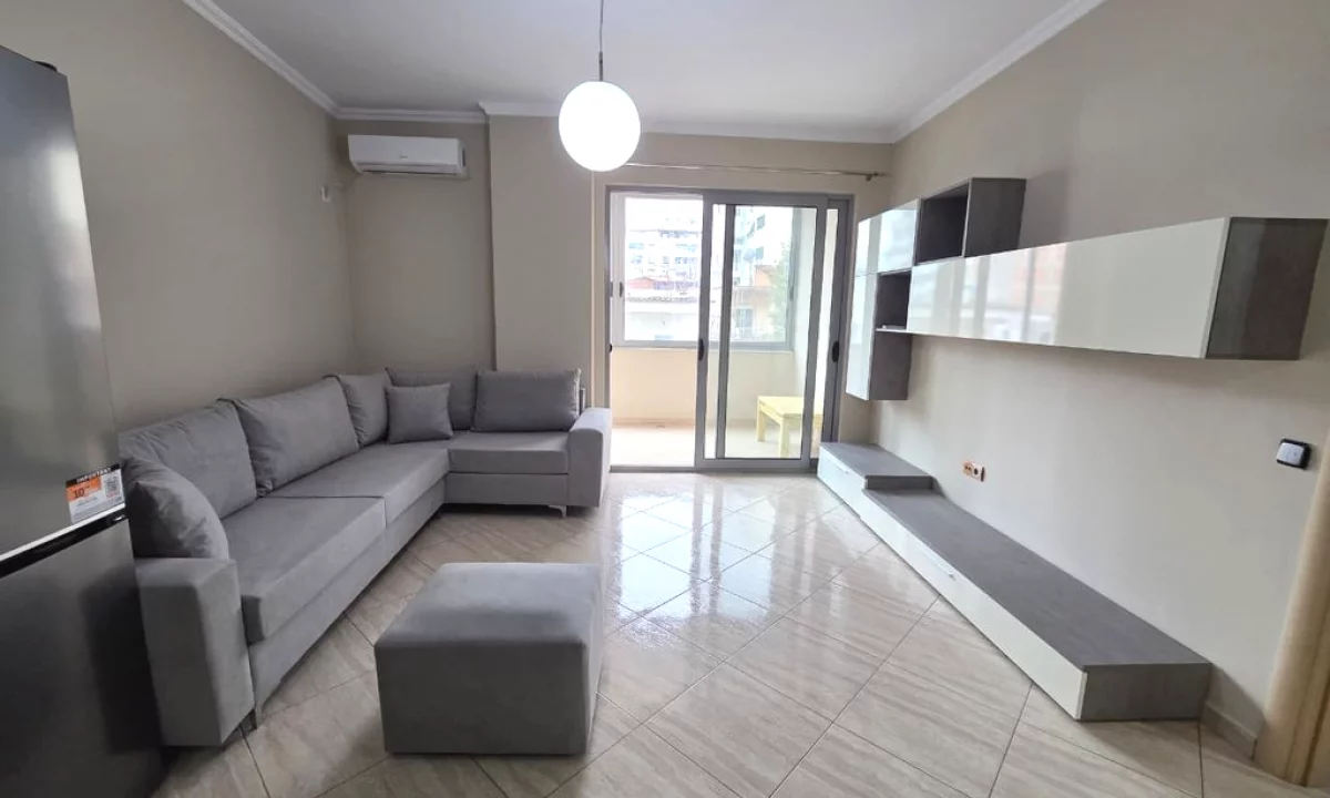 Shtepi me qera Apartament ne Tirane, 1+1, Mobilimi E mobiluar, Pagesa 400  Euro.