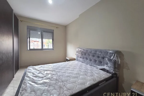 Shtepi me qera Apartament ne Tirane, 1+1, Mobilimi E mobiluar, Pagesa 400  Euro.