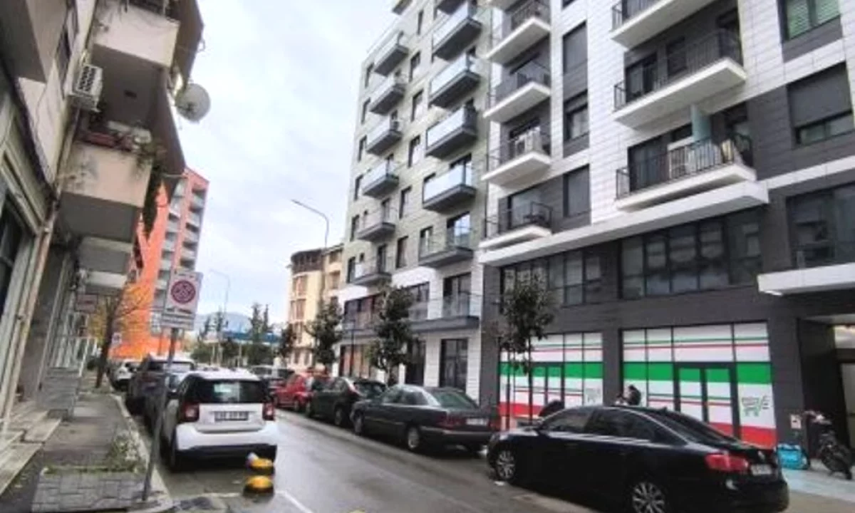 Shesim parkim 30 m2 ne rrugen Margarita Tutulani