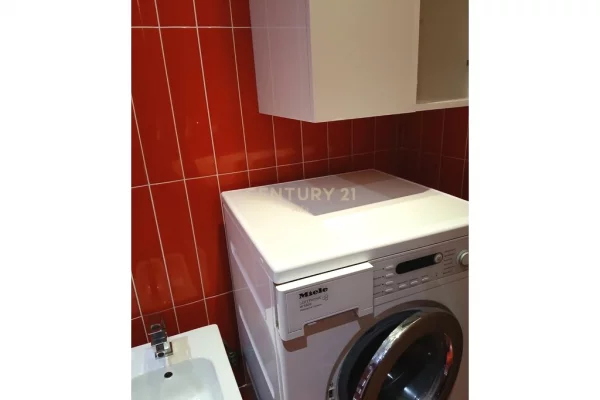 Shtepi me qera Apartament ne Tirane, 2+1, Mobilimi E mobiluar, Pagesa 700  Euro.