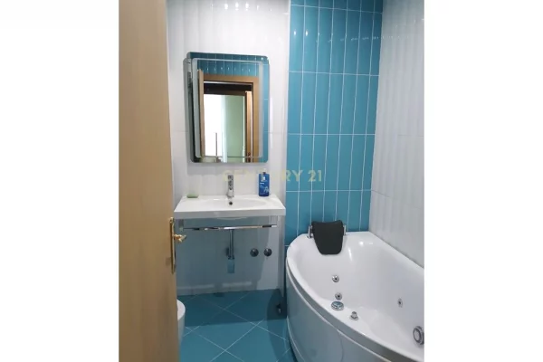 Shtepi me qera Apartament ne Tirane, 2+1, Mobilimi E mobiluar, Pagesa 700  Euro.