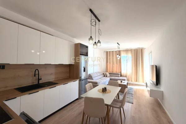 Shtepi me qera Apartament ne Tirane, 2+1, Mobilimi E mobiluar, Pagesa 600  Euro.