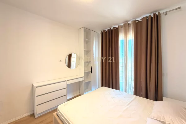 Shtepi me qera Apartament ne Tirane, 2+1, Mobilimi E mobiluar, Pagesa 600  Euro.
